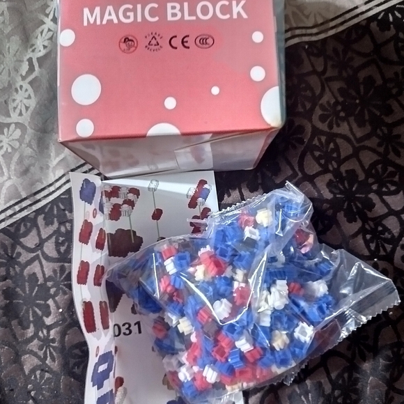 FREE-AD-ON Magic block DUZ Avengers - Picture 2 of 2